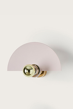 Half-circle wall light in pink steel Haban. Aromas. 