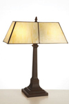 Lampe de table Tiffany en verre ivoire. Artistar. 
