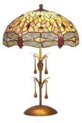 Libellule lampe moyen modèle style Tiffany à cabochons multicolores. Artistar. Libellule lampe moyen modèle style Tiffany à cabochons multicolores. Artistar.