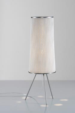 Lampe de table contemporaine blanche Ura. Arturo Alvarez. 