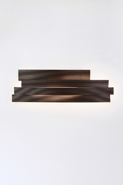 Li longue applique LED marron en cellulose pressée . Arturo Alvarez. 