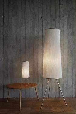 Ura white contemporary table lamp. Arturo Alvarez. 