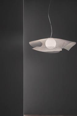 Mytilus grande suspension avec module LED intégré. Arturo Alvarez. 