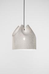 Suspension blanche en maille d Suspension blanche en maille d