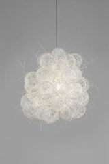 Suspension nuage blanc Blum. Arturo Alvarez. Suspension nuage blanc Blum. Arturo Alvarez.