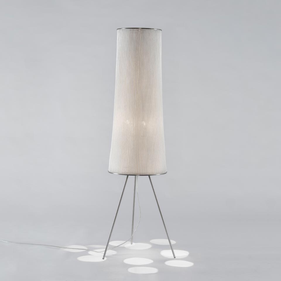 Ura lampadaire blanc forme géométrique. Arturo Alvarez. 