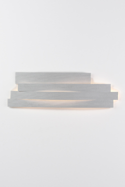 Li long wall lamp in gray pressed cellulose. Arturo Alvarez. 