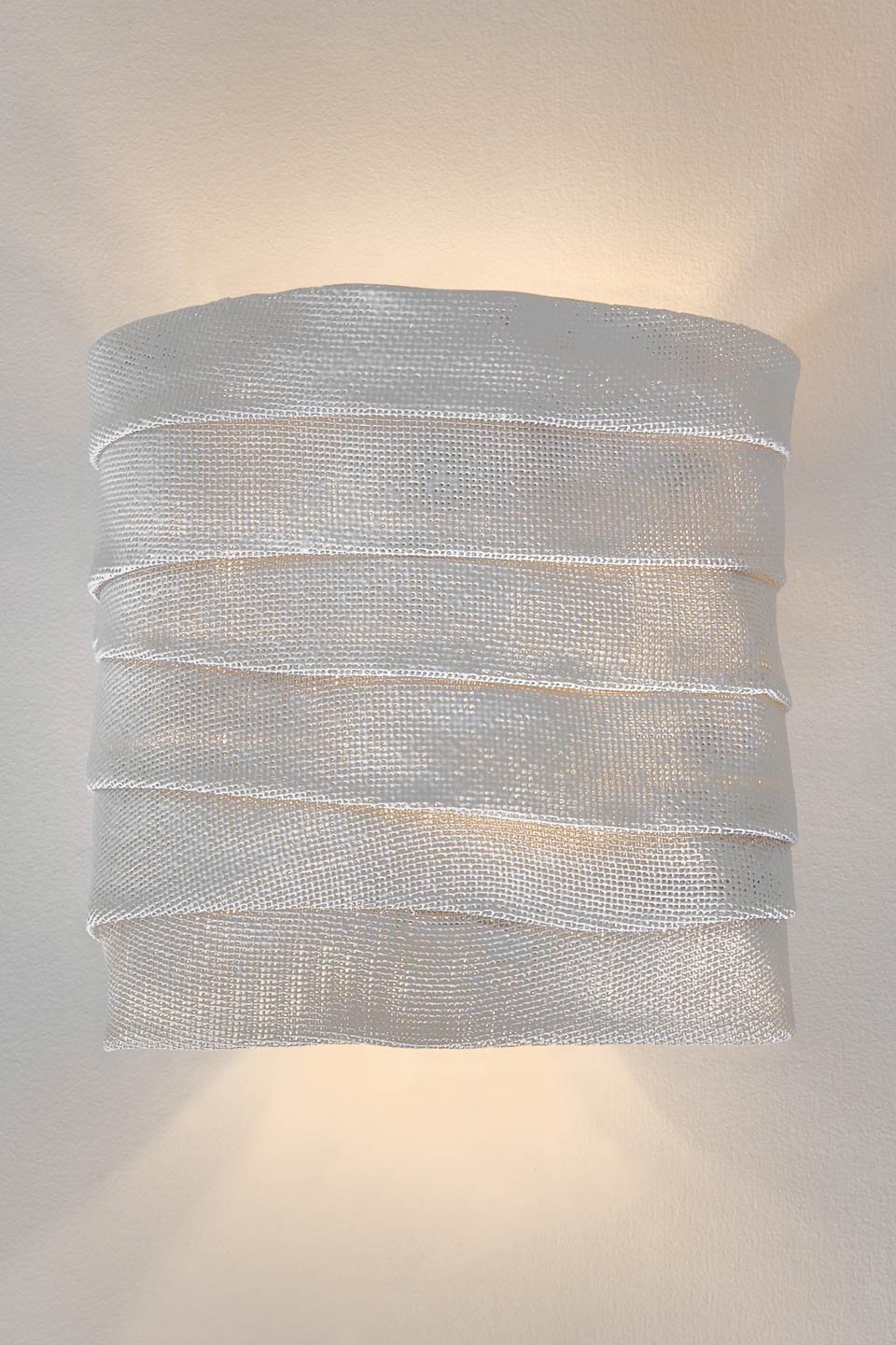 Small pleated white folded fabric wall lamp Kala. Arturo Alvarez. 
