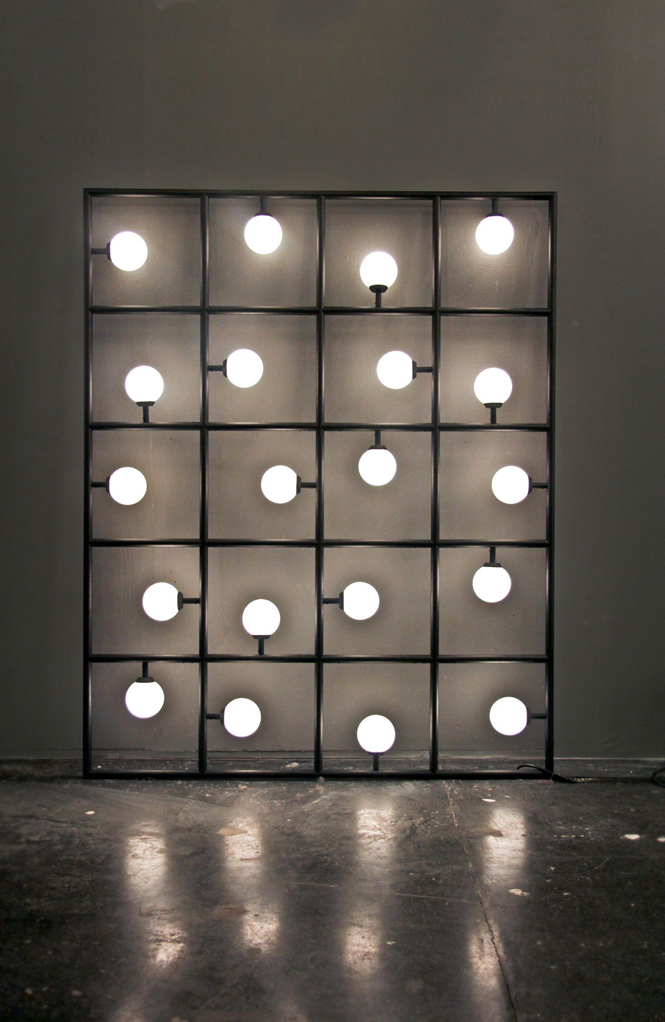 Applique tableau à poser contre un mur Squares LED. Atelier Areti. 