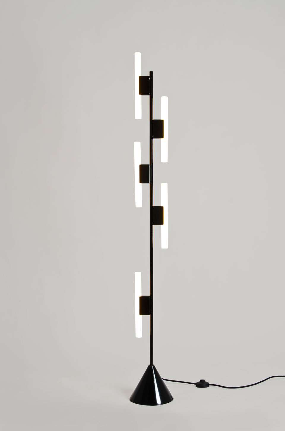 Design black floor lamp 5 tubes. Atelier Areti. 