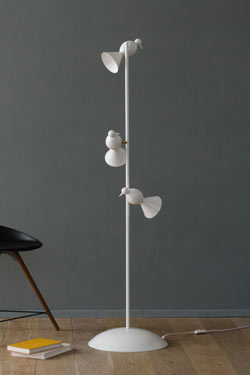 Lampadaire blanc design Alouette 3 oiseaux. Atelier Areti. 