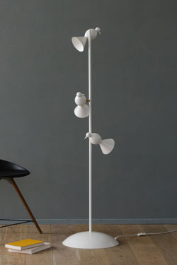 White design floor lamp Alouette 3 birds. Atelier Areti. 