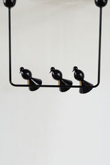 Suspension Alouette design noire 3 oiseaux. Atelier Areti. Suspension Alouette design noire 3 oiseaux. Atelier Areti.
