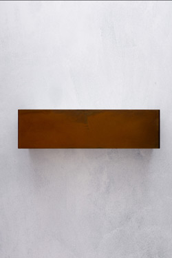 Applique murale rectangulaire en corten Linear. AXIS71. 