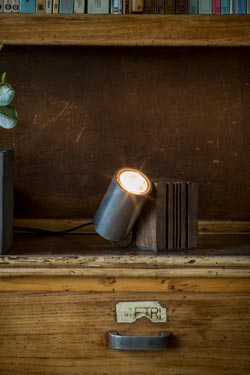 Table lamp cube in wood and metal Wooden lamp. AXIS71. 