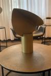 Lampe de table Design années 70 dorée Ala. AXIS71. 