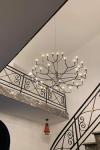 Lustre contemporain 40 lumières finition chrome noir Grand Siècle. AXIS71. 