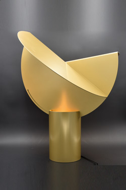 Large Design table lamp in gold finish Ala. AXIS71. 