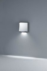 Chromed steel floor or staircase beacon. Baulmann Leuchten. Chromed steel floor or staircase beacon. Baulmann Leuchten.