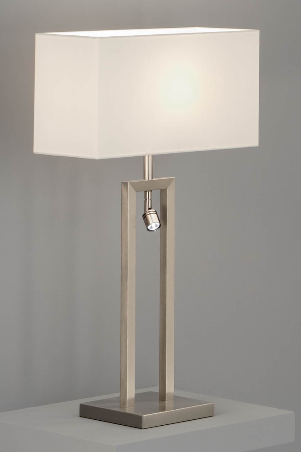 lampadaire liseuse Flurlampe DEL lampe avec interrupteur Wandspot abat-jour blanc