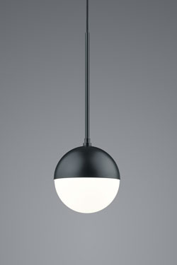 Suspension boule noire et blanche. Baulmann Leuchten. 