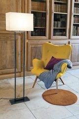 Lampadaire abat-jour en lin gris LD64. Casadisagne. Lampadaire abat-jour en lin gris LD64. Casadisagne.