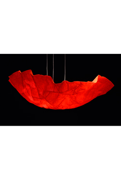 Eclaircie suspension rouge et dorée. Céline Wright. 