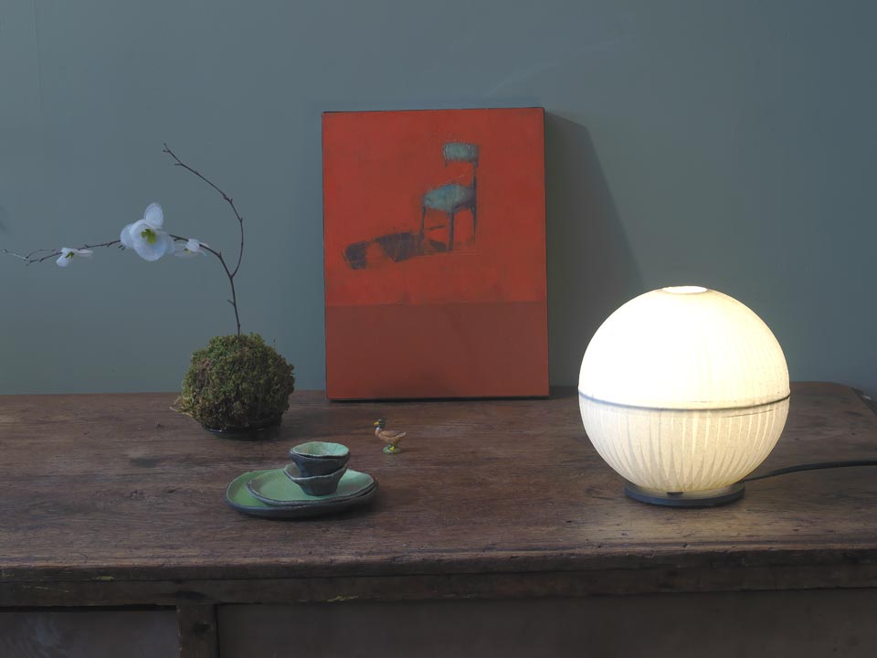 red and black table lamps