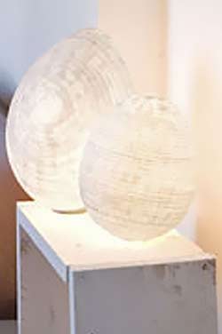 Tamago wall lamp medium model. Céline Wright. 