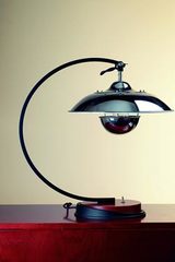 1930s style desk lamp in chrome-plated aluminum. Contract&More. 1930s style desk lamp in chrome-plated aluminum. Contract&More.
