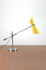 Stilnovo 1950 yellow metal desk lamp. Contract&More. Stilnovo 1950 yellow metal desk lamp. Contract&More.