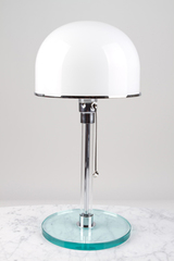 Lampe de table en verre et métal chromé. Contract&More. 