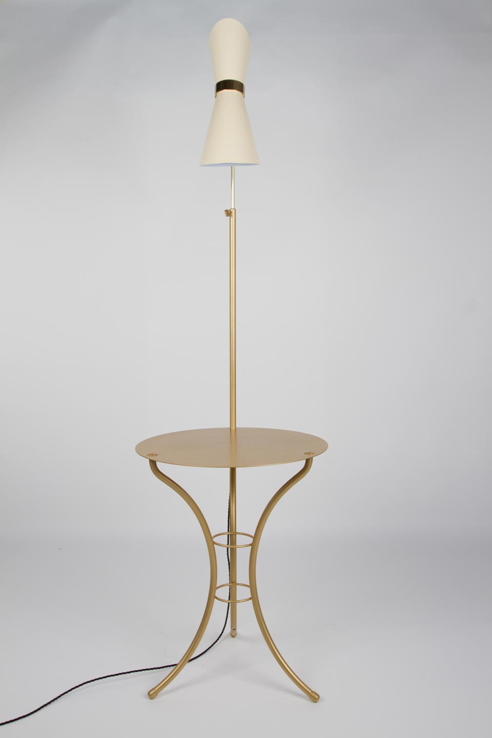 Lampe - table Vintage doré. Contract&More. 
