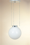 Suspension boule en verre opale blanc 25cm. Contract&More. 