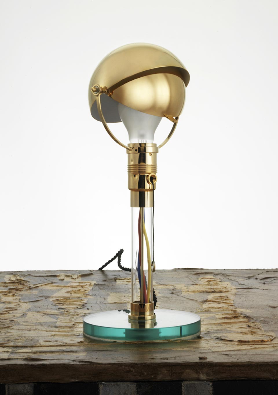 Industrial golden table lamp. Contract&More. 