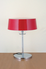 Pierre Chareau table lamp with chrome foot and red lampshade. Contract&More. Pierre Chareau table lamp with chrome foot and red lampshade. Contract&More.