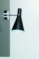 Black wall lamp in conical shape, white interior. Contract&More. Black wall lamp in conical shape, white interior. Contract&More.