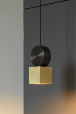 Small pendant Calée V1 ultra design and minimalist solid brass and polycarbonate. CVL Luminaires. 