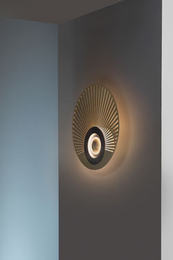 Earth-Radian wall light, disc, eccentric, satin brass and graphite. CVL Luminaires. 