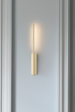 Ultra-design reading-wall lamp, in satin brass LINK 41cm. CVL Luminaires. 