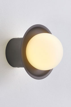 Janed petite applique murale noire. CVL Luminaires. 