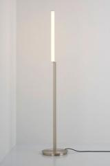 Signal solo 176 lampadaire en nickel satiné. CVL Luminaires. Signal solo 176 lampadaire en nickel satiné. CVL Luminaires.