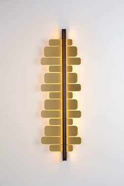 Strate Score large vertical gold sconce. CVL Luminaires. 