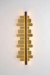 Strate Score large vertical gold sconce. CVL Luminaires. 