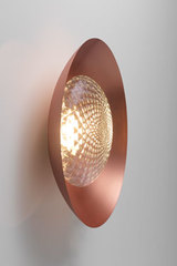 Wok Wall lamp in copper and blown glass with scales pattern. CVL Luminaires. Wok Wall lamp in copper and blown glass with scales pattern. CVL Luminaires.