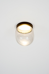 Dropz spot en verre soufflé transparent et métal noir. Dark. Dropz spot en verre soufflé transparent et métal noir. Dark.