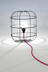La Cage lampe à poser. Dark. La Cage lampe à poser. Dark.