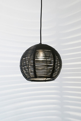 Suspension boule en rotin noir 30cm. Dark. Suspension boule en rotin noir 30cm. Dark.