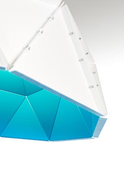 Apollo grande suspension blanche intérieur turquoise. Dark. 