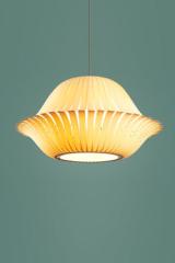 Suspension en bois blanc Tango 100cm. Dreizehngrad 13°. Suspension en bois blanc Tango 100cm. Dreizehngrad 13°.